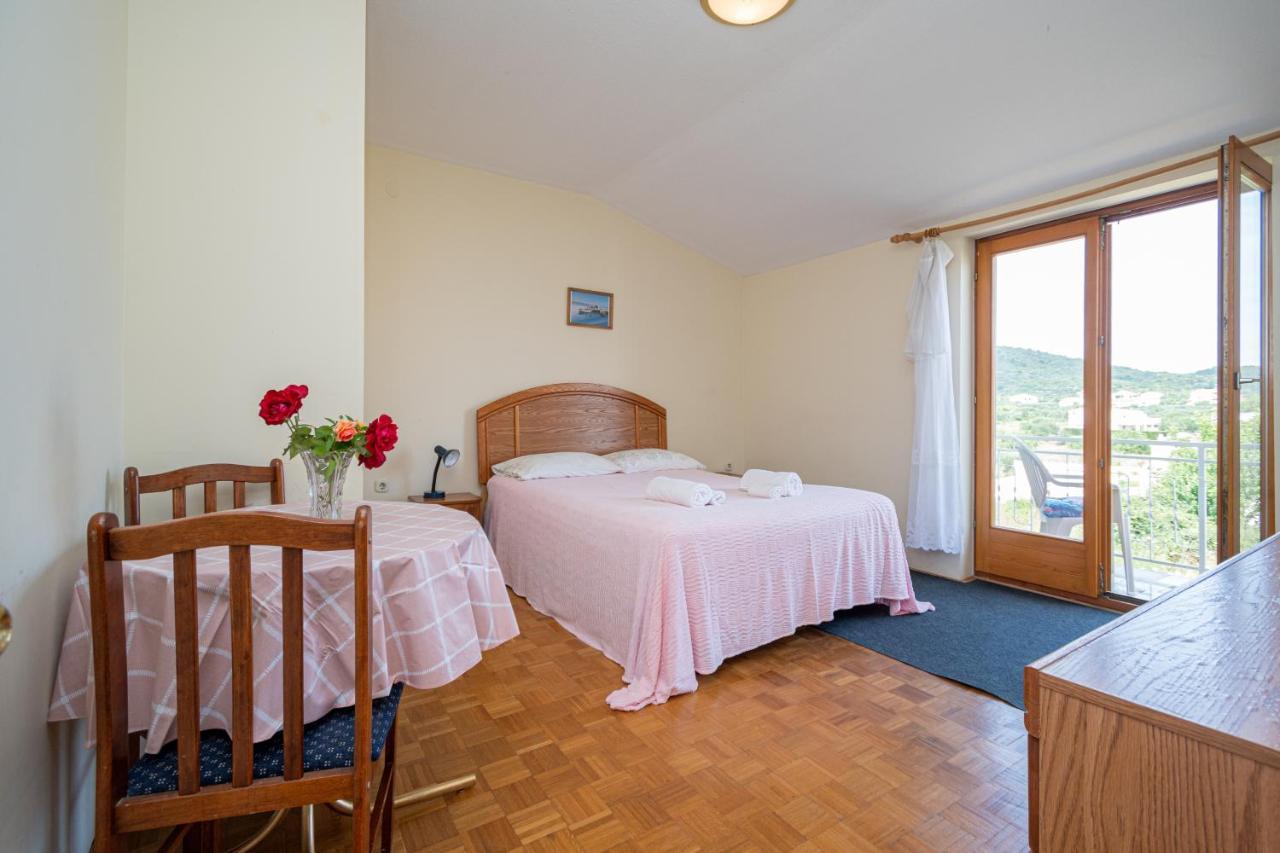 Apartments And Rooms By The Sea Mrljane, Pasman - 327 Nevidane Bagian luar foto