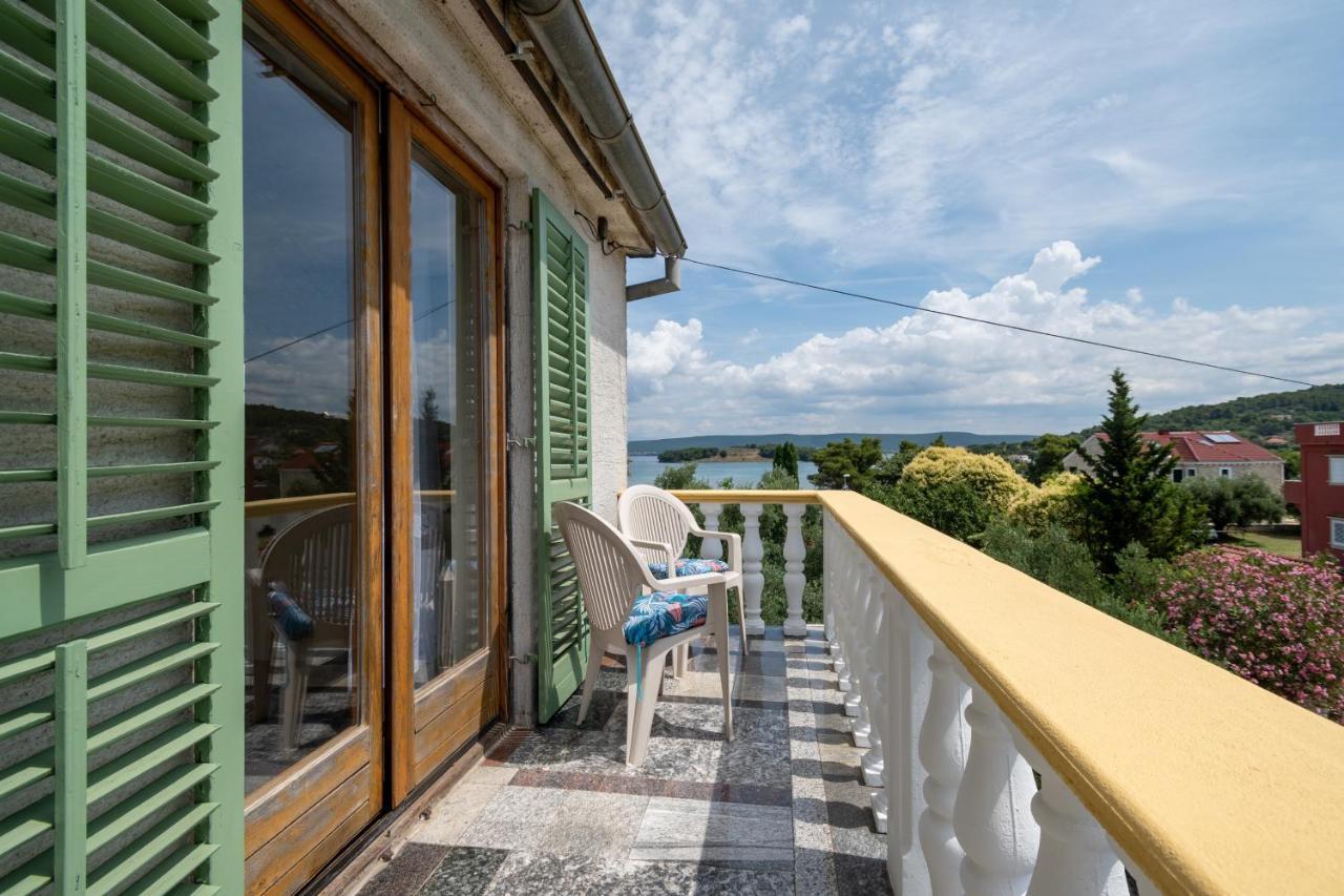 Apartments And Rooms By The Sea Mrljane, Pasman - 327 Nevidane Bagian luar foto