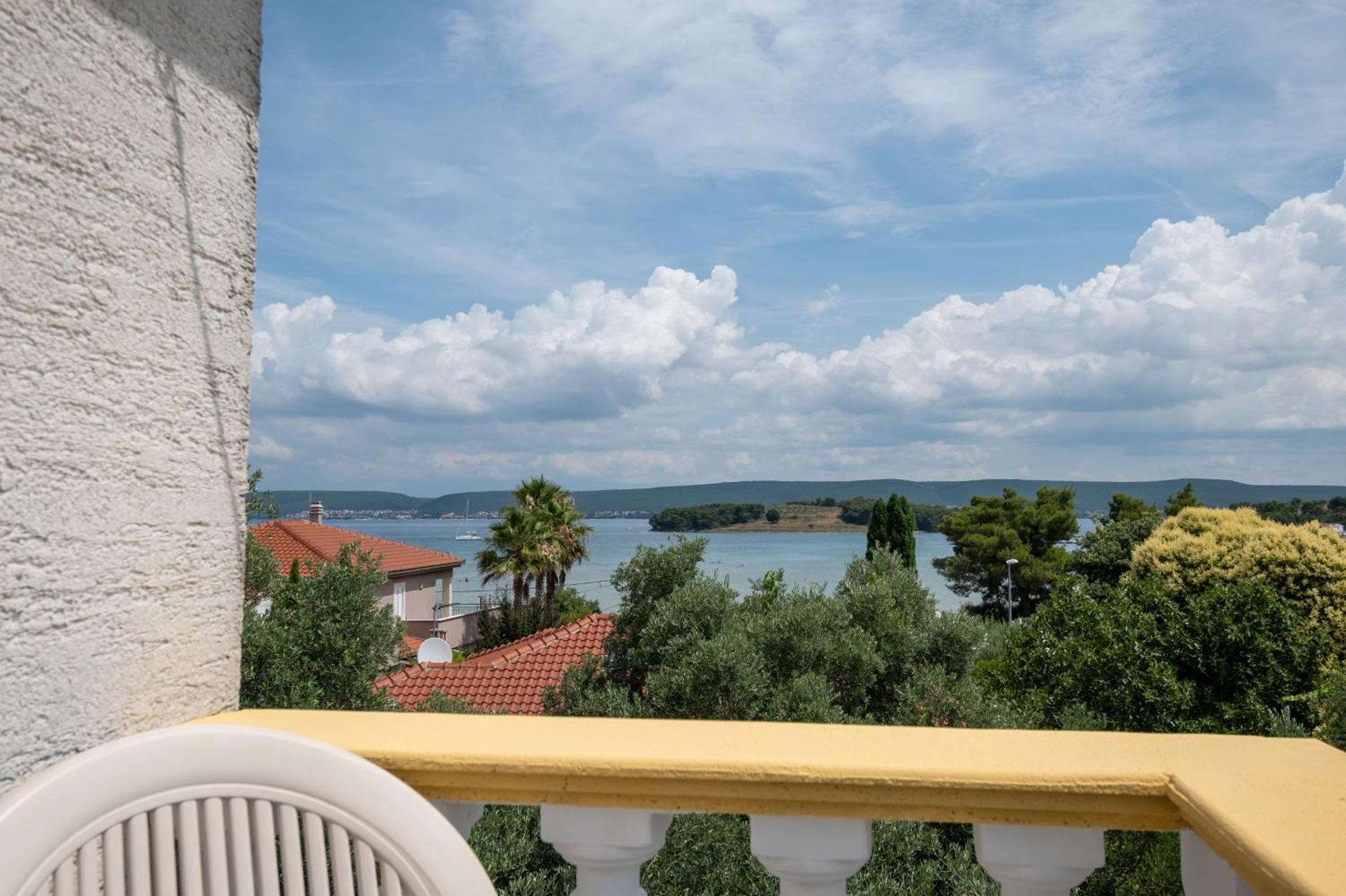 Apartments And Rooms By The Sea Mrljane, Pasman - 327 Nevidane Bagian luar foto